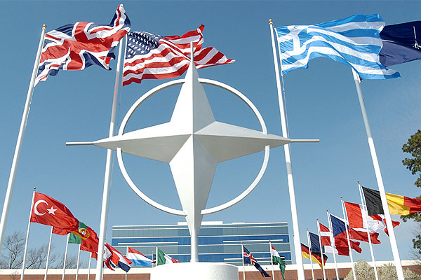 В НАТО исключили возможность строить отношения с Москвой из-за ситуации на востоке Украины