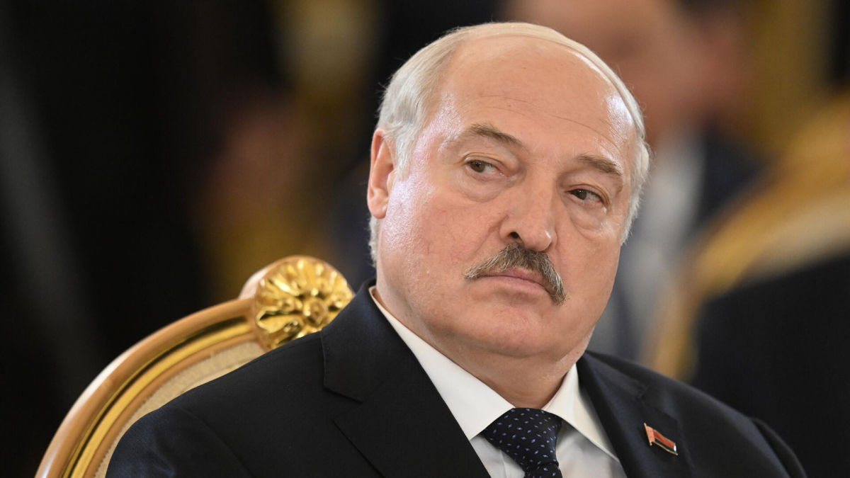 ​Беларусь не вступает в войну против Украины: Лукашенко озвучил причину