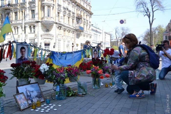 Одесса вспоминает жертв смертельной трагедии 2 мая 2014 года: опубликованы первые фото и видео, пророссийские активисты осаждают Куликово поле