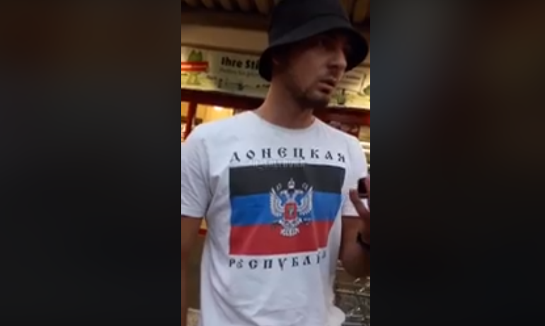 В Германии поймали ярого фаната "ДНР", который гулял с флагом террористов: кадры 