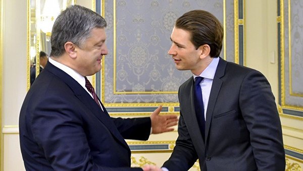 Переговоры Порошенко и Курца: президент Украины настоял на наказании России и введении в зону АТО полицейской миссии ОБСЕ
