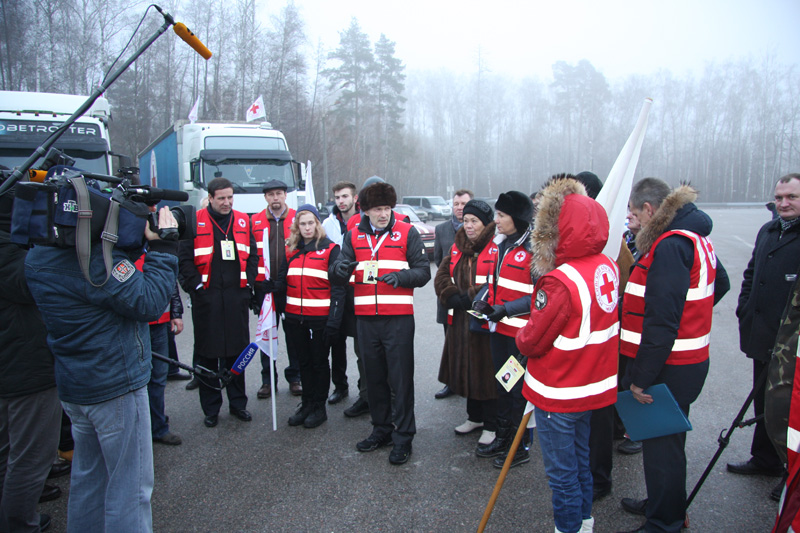 Московский Красный Крест отправил в Луганск первый гуманитарный конвой