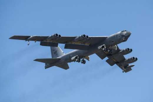 Угроза для России: США расконсервирует межконтинентальные бомбардировщики В-52H Stratofortres