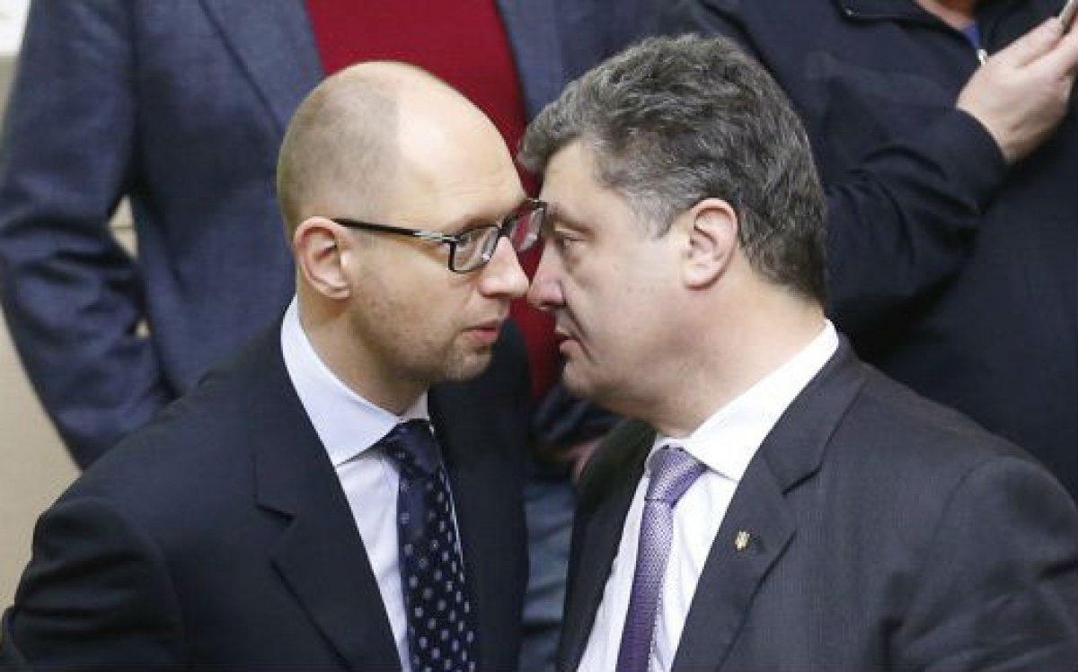 Яценюк признался, что предложил Порошенко в обмен на свою отставку