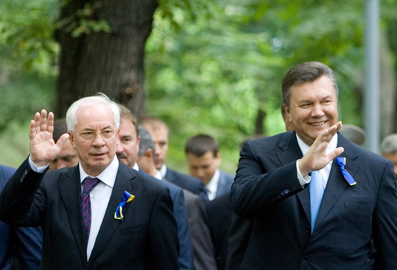 Геращенко: ополченцев финансируют сыновья Януковича и Азарова