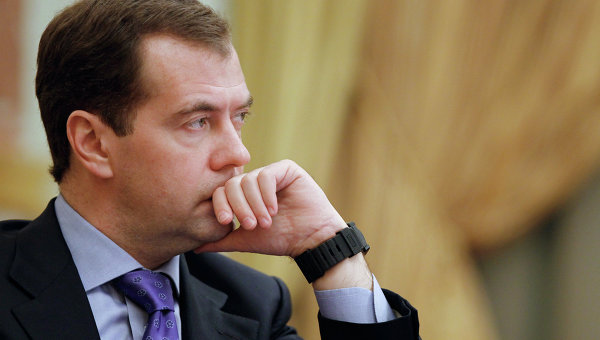 ​Дмитрий Медведев надеется на прекращение падения рубля
