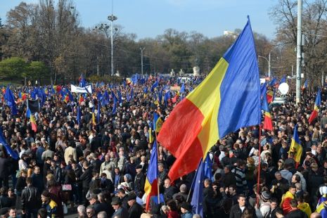 В Кишиневе 30 тысяч человек потребовали воссоединения Молдовы и Румынии