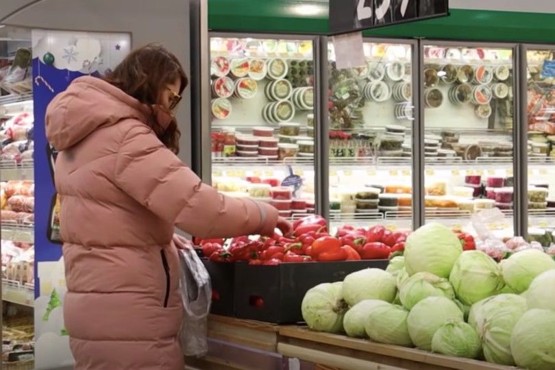​Борщ только по праздникам: торговые сети России заявили о дефиците капусты и моркови