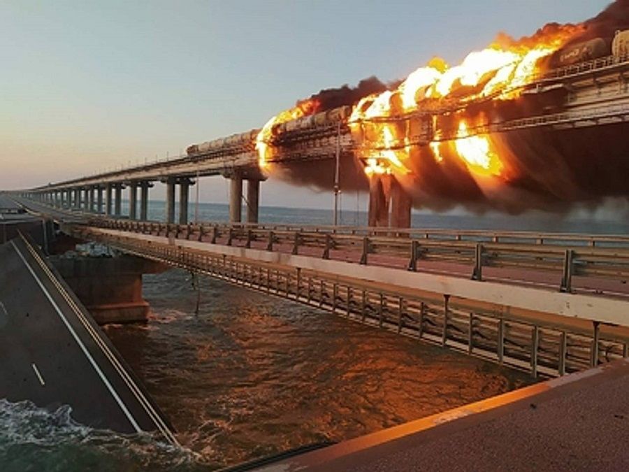 Бутусов рассказал, кто на самом деле взорвал Крымский мост