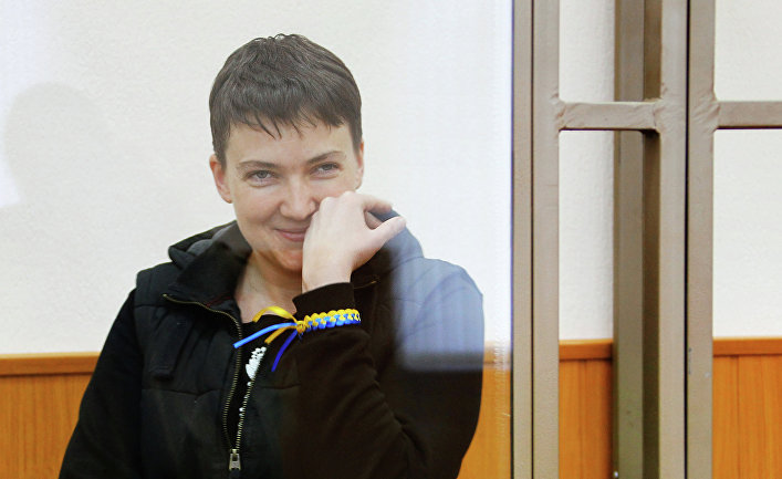 Пять часов в “стакане”: стало известно о последней жестокой пытке Надежды Савченко в России