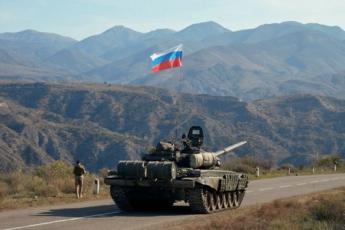 В Карабахе, куда Россия ввела 3 тысячи военных, примут закон в пользу Москвы