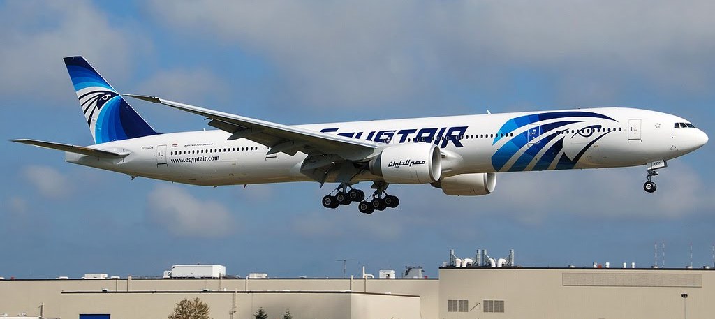 Спутник США опроверг взрыв на борту самолета EgyptAir А320 - Reuters