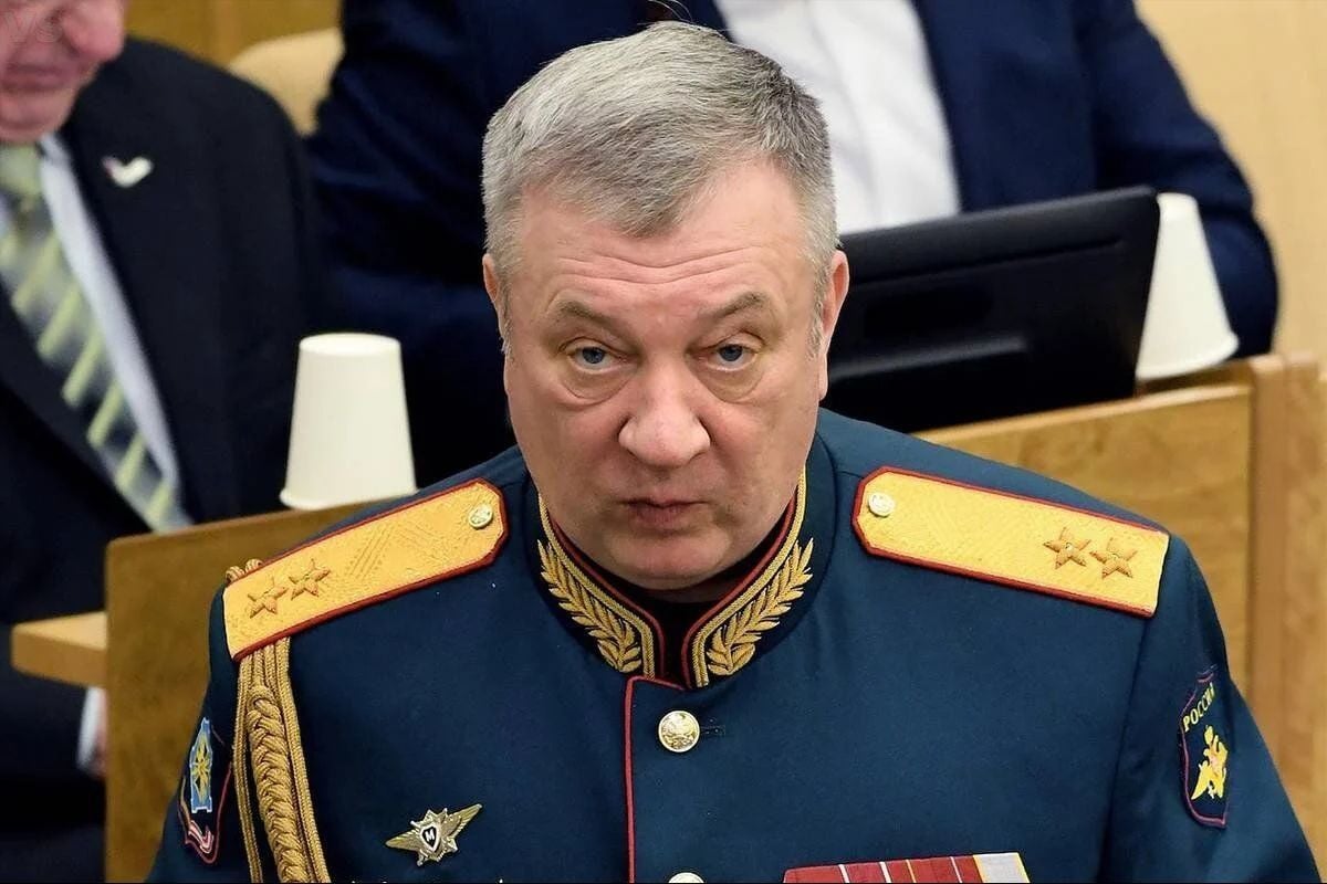 ​"Суицидально для кремлевских", - Мюрид о том, что скрывается за сливом о нападении РФ на Казахстан