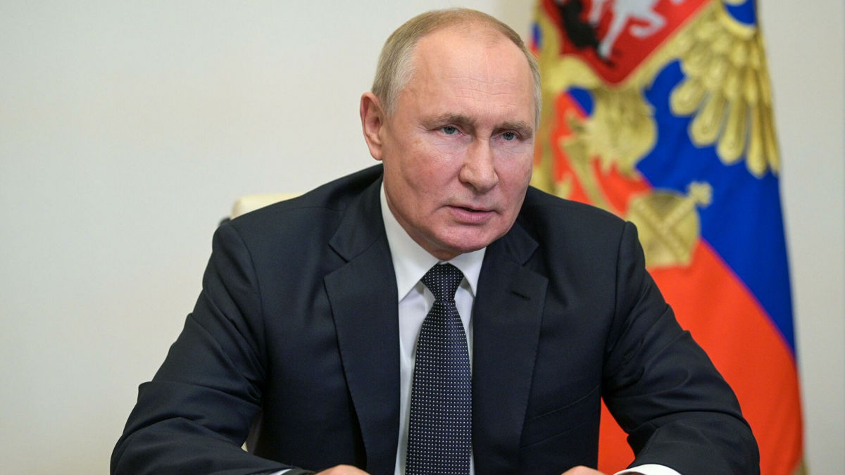 Путин на посту президента 17 лет, а планировал "максимум на два года" – подробности от Пугачева
