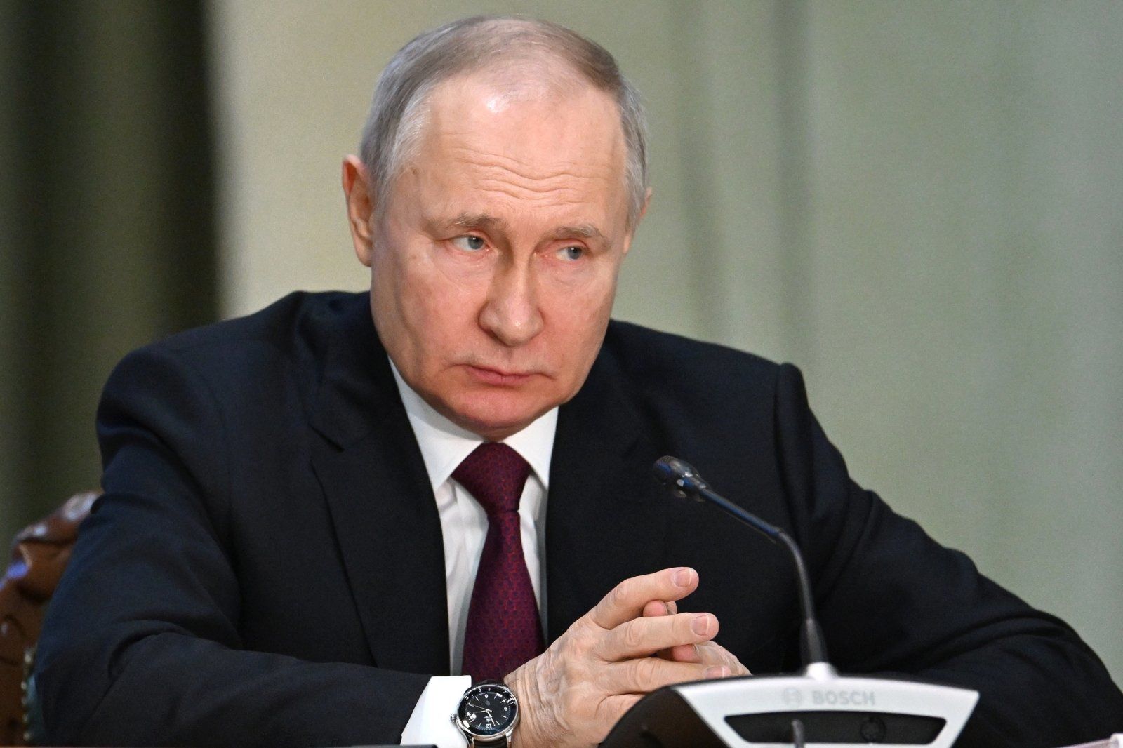 Путин боится Гааги и отменяет заграничные визиты - Spravdi
