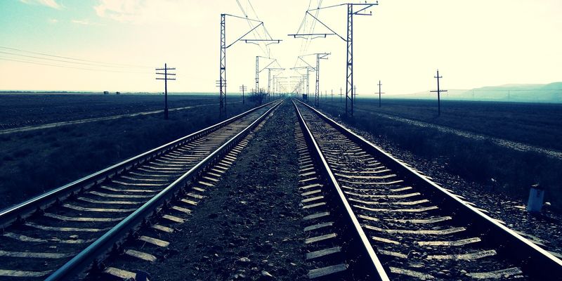 В Мариуполе строят резервное железнодорожное сообщение