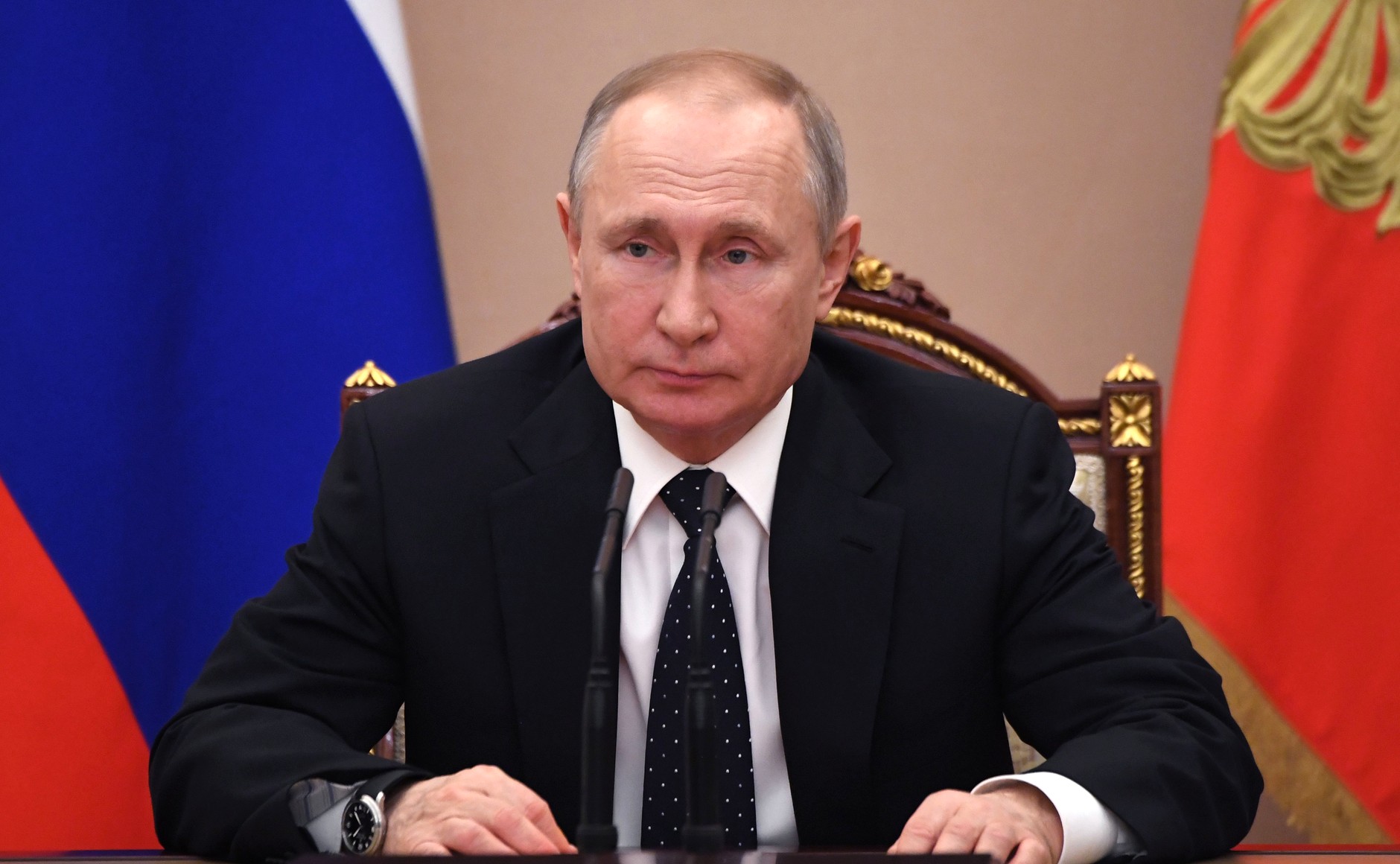 Рубль упал еще больше после экстренного обращения Путина по ТВ