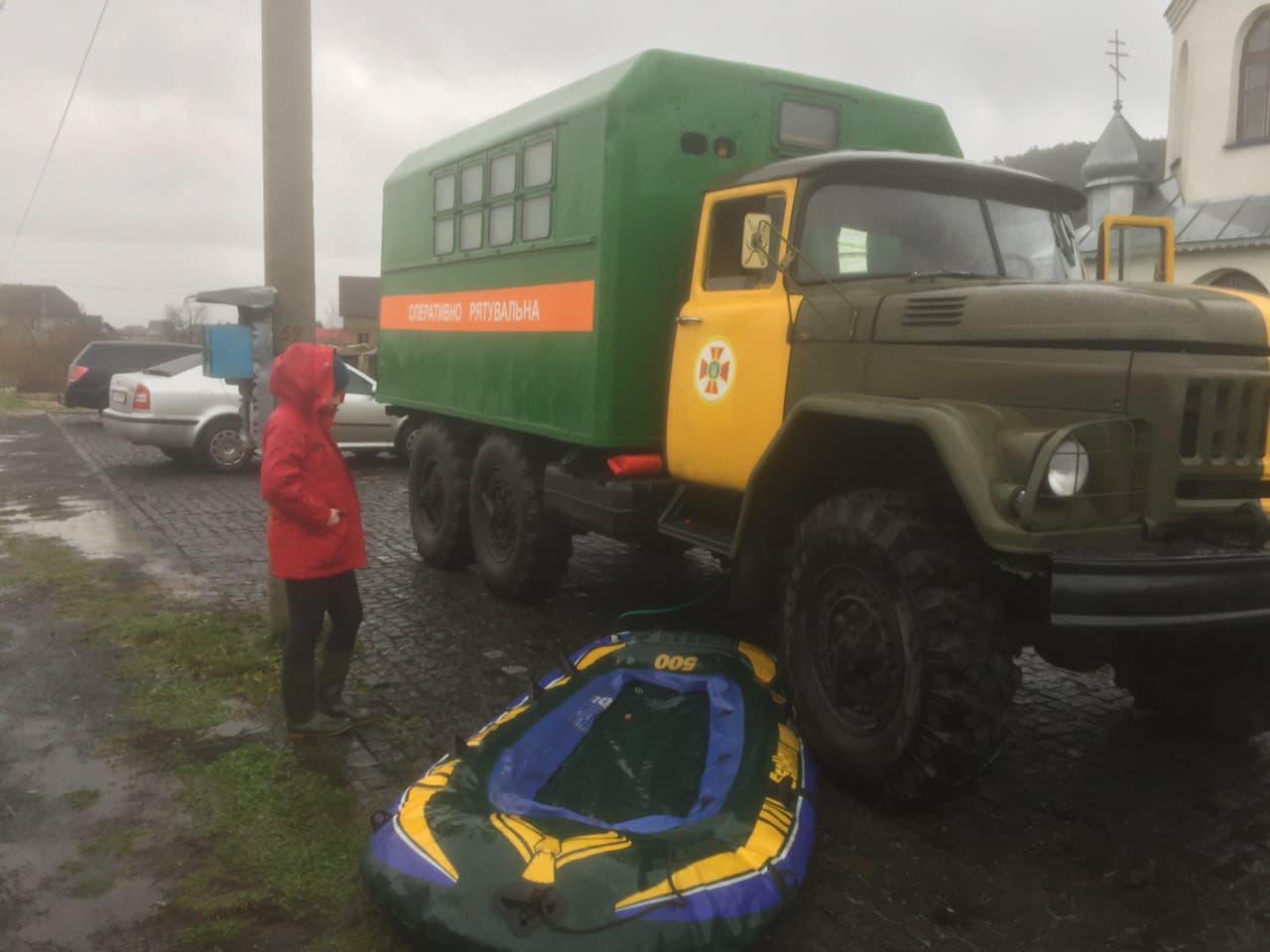 В Закарпатье приступили к эвакуации жителей из зоны стихийного бедствия - кадры