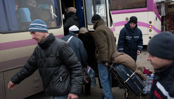 Из Дебальцево эвакуировали 262 человека несмотря на обстрелы - ДонОГА