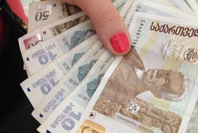 Обесценивание национальной валюты в Грузии: граждан просят не паниковать