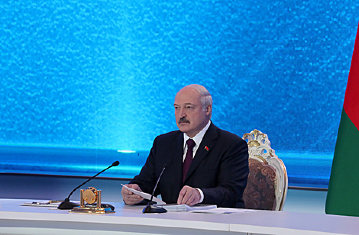 "Мы не станем на колени перед Россией", - президент Беларуси Лукашенко