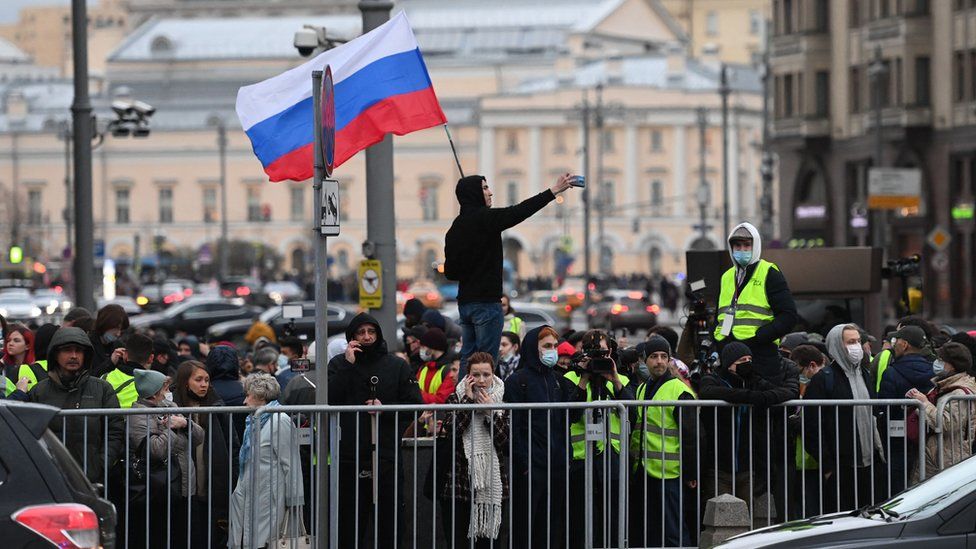 Жителі російського Кірова закликали "стерти Україну з лиця землі": на акції проти війни стався конфлікт