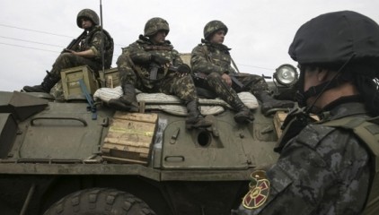 Порошенко передал армии Украины танки, БТРы, самоходные установки, вертолеты и грузовики
