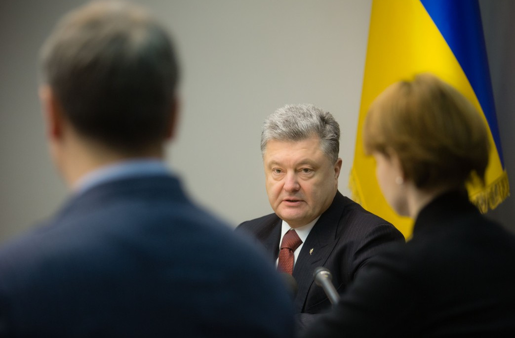 ​“Энергетическая ситуация в стране под контролем”, - Порошенко выступил с экстренным сообщением к украинцам из-за мести “Газпрома” - кадры