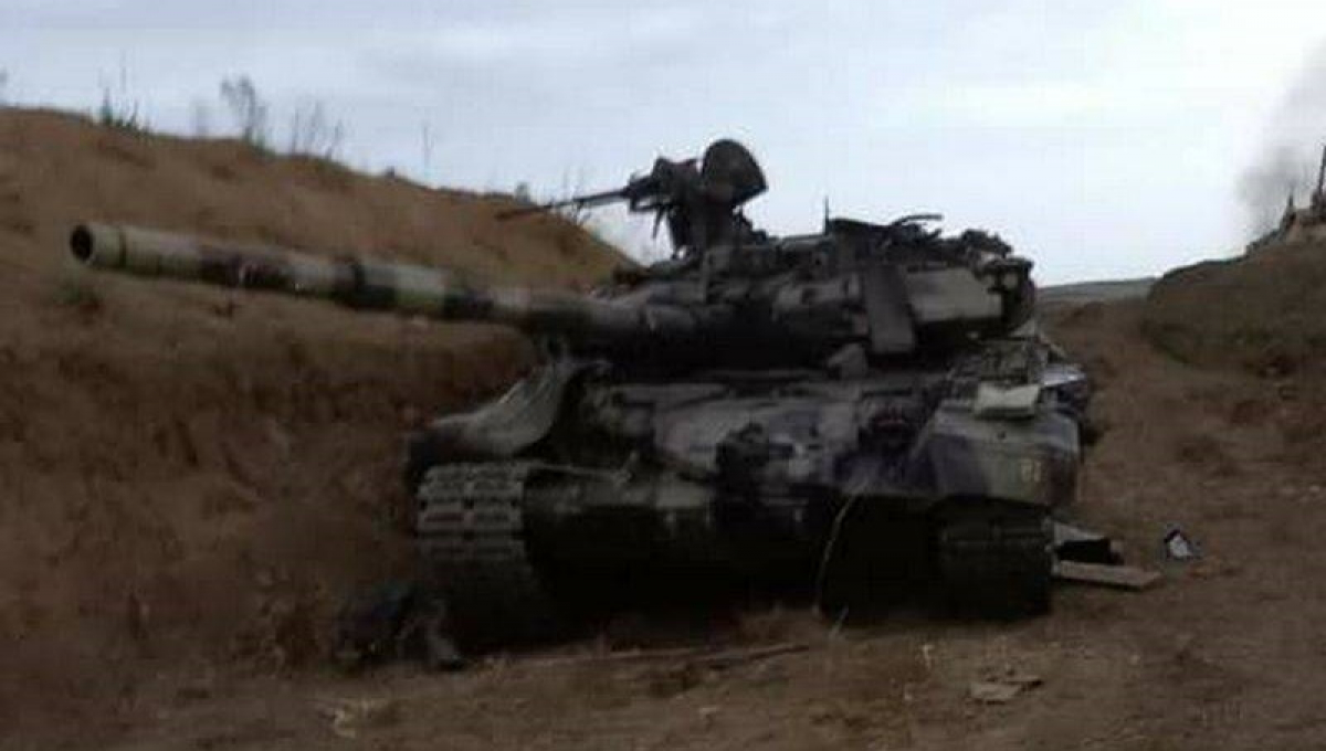Армяне одним точным ударом подбили в Карабахе танк Азербайджана: кадры появились в Сети