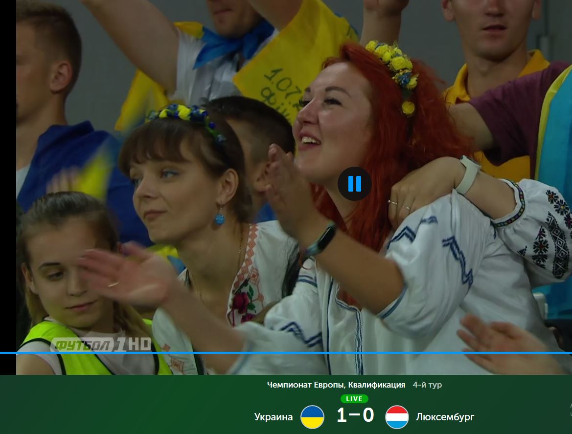 Под многоголосое пение национального гимна Украина обыгрывает Люксембург в непростом матче - видео