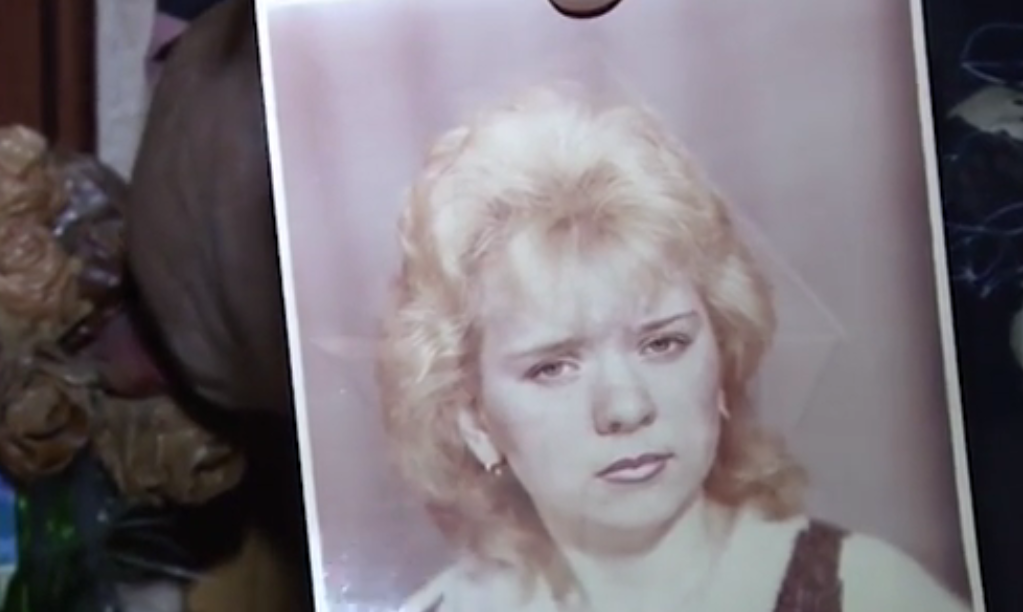 "Она всегда дома. Никогда никуда не ходила", - мать убитой на заводе в Нижнем Новгороде лаборантки рассказала, как жила ее дочь