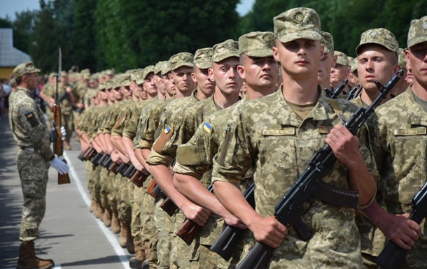 Во Львове военные "устроили охоту" за мужчинами призывного возраста
