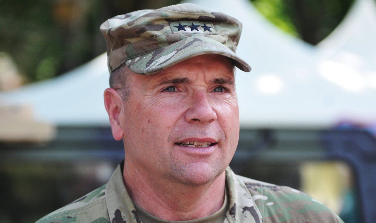 Генерал Ходжес дал совет Украине на фоне "призывов США" прекратить атаки на НПЗ России