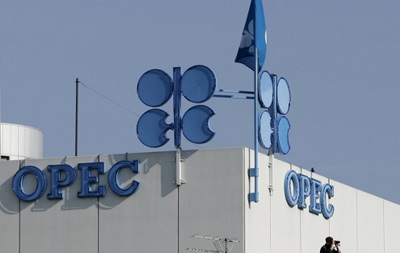 Страны ОПЕК не намерены сокращать добычу нефти