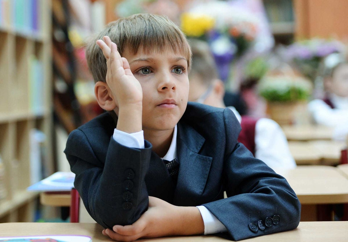 В ЦПД объяснили, зачем российских школьников заставляют общаться с "ветеранами" "СВО"