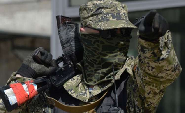 В Докучаевск срочно едет Захарченко. Около комендатуры машины военной прокуратуры ДНР, - соцсети