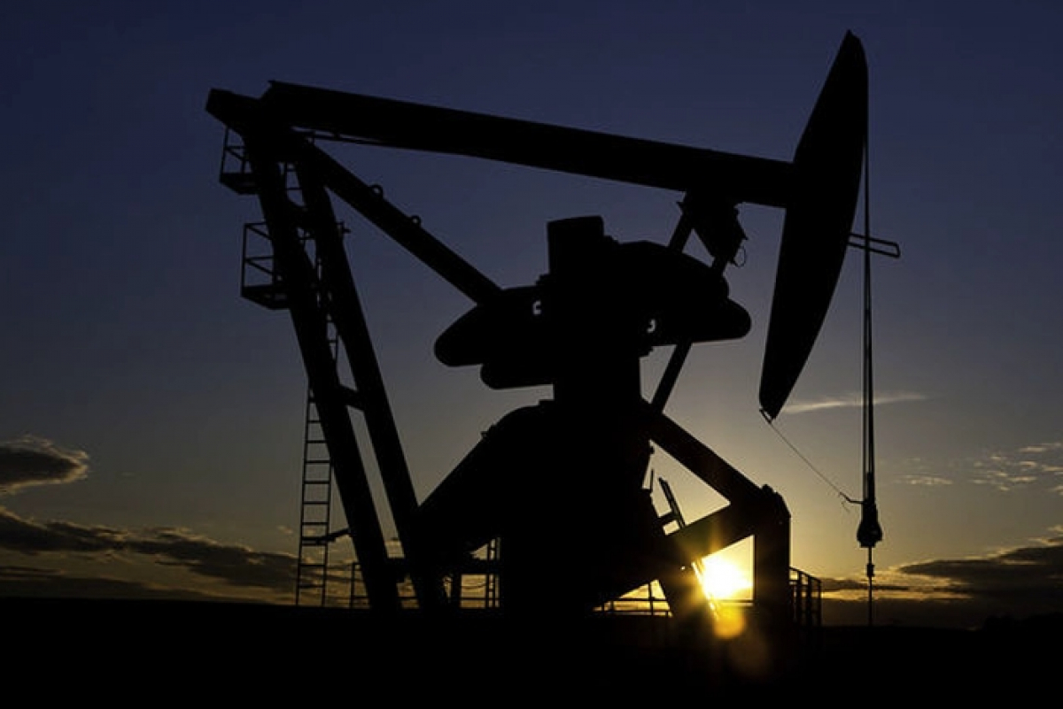 ​К ночи цены на нефть рухнули до 20-летних минимумов - в РФ прогнозируют "пик" через 1,5 месяца