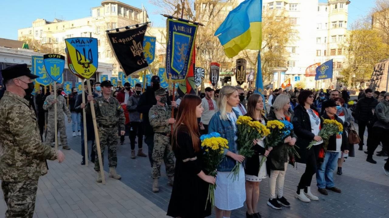 Скандальный марш СС "Галичина" в Киеве: появилась реакция Офиса президента