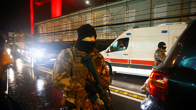В Турции начали опознание тел погибших в атаке "Санта Клаусов": в Стамбуле уже 21 из 39 погибших опознаны, почти все из них - иностранцы