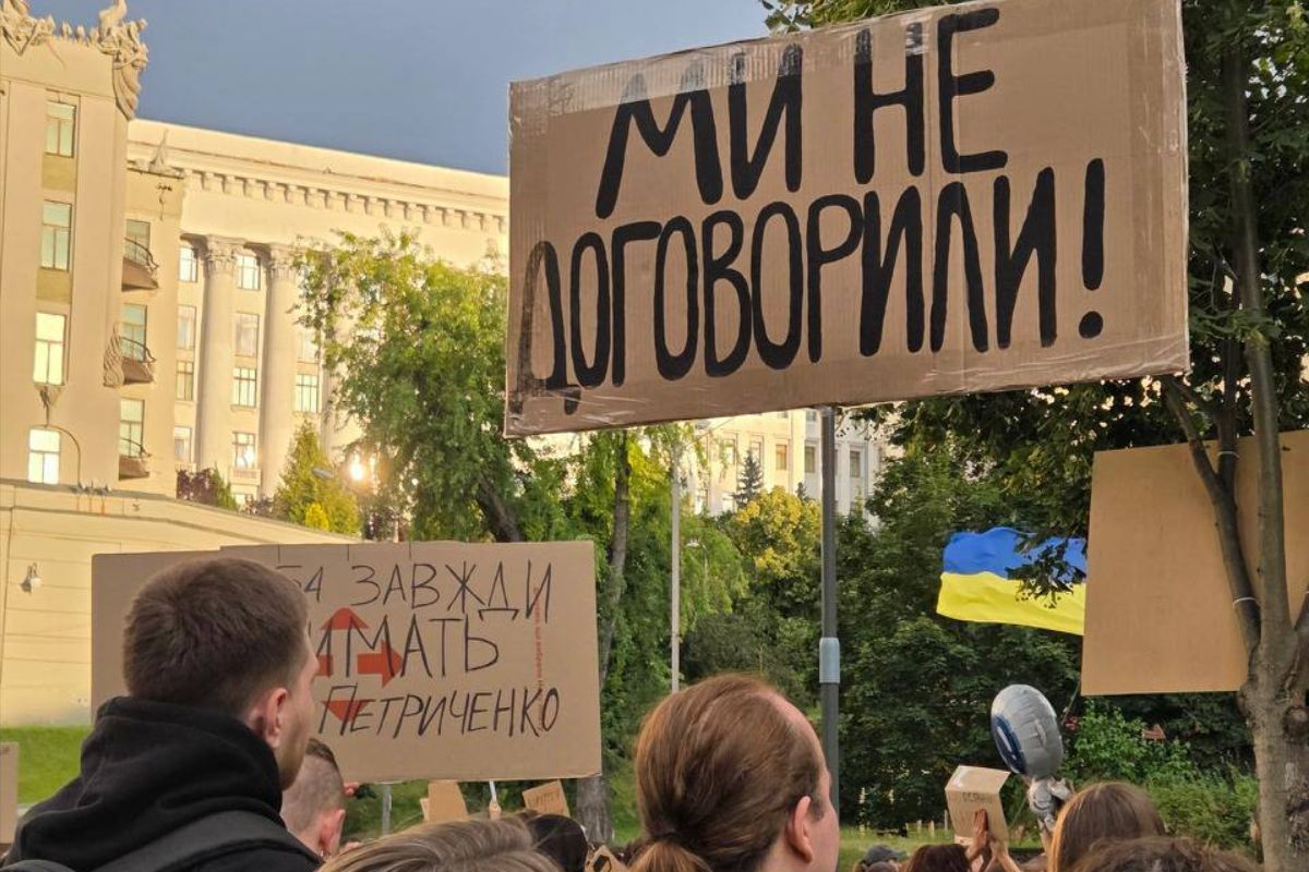 Украина требует Федорова обратно: протесты охватили Киев, Днепр, Львов, Одессу и другие города
