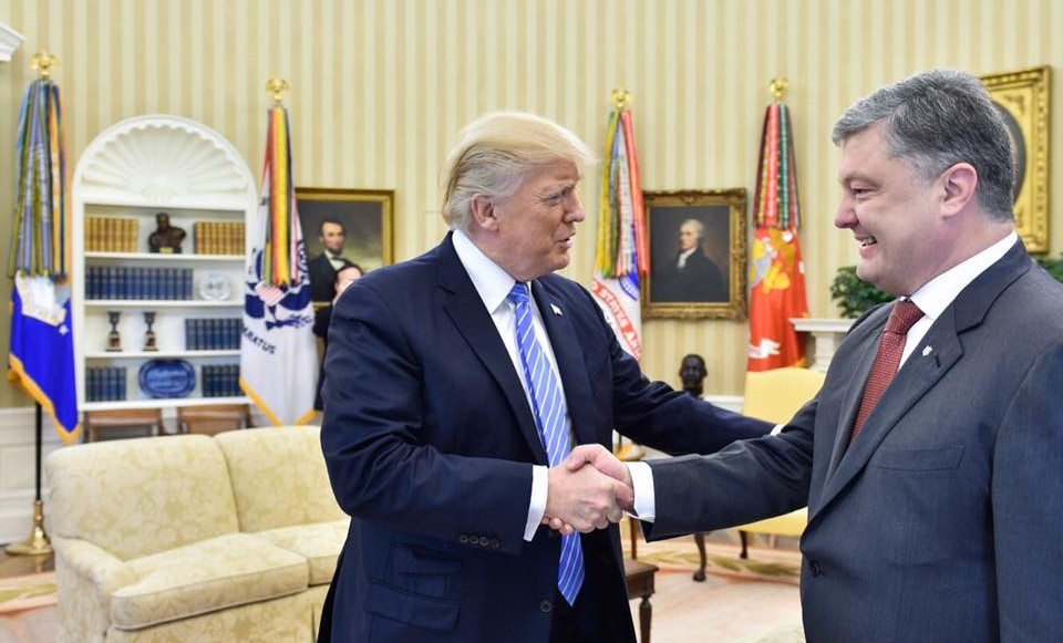 "Россия безвозвратно потеряла еще один инструмент шантажа", - президент Порошенко рассказал о новой победе Украины в борьбе с оккупантом