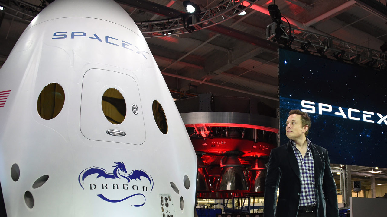 "Экипаж дракона": Илон Маск похвастался новым грузовым кораблем для космических миссий