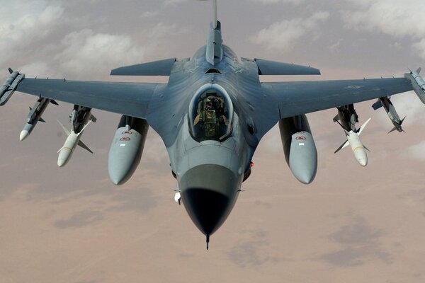 Украина модернизирует Воздушные силы: что известно о закупке американских истребителей F-16