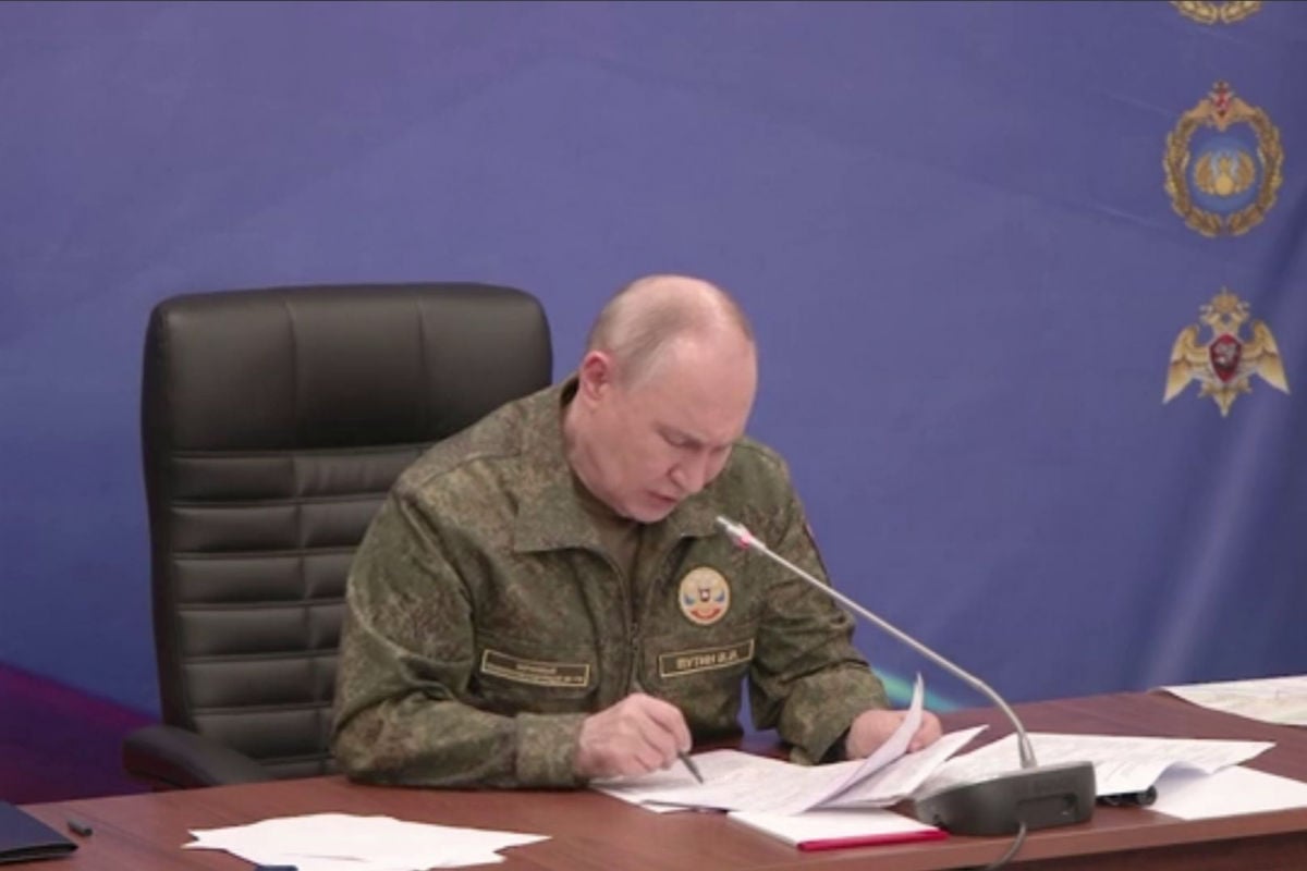 ​Кремль не пойдет на реальные переговоры о мире до февраля - FT