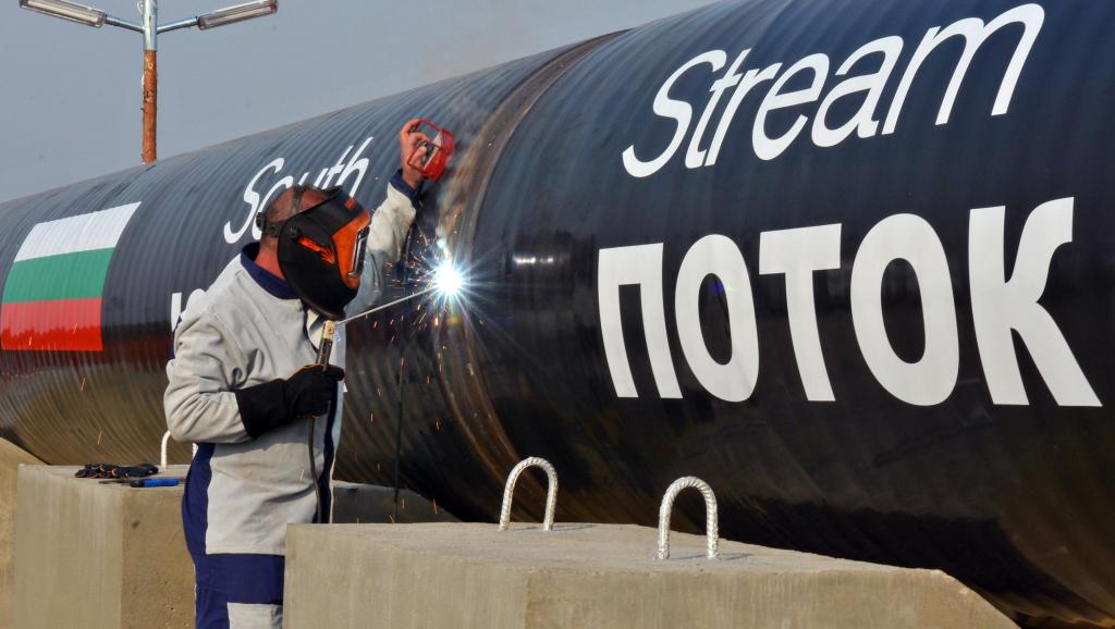 Санкции США могут окончательно поставить крест на строительстве скандального газопровода "Северный поток-2": международные компании массово покидают российский рынок