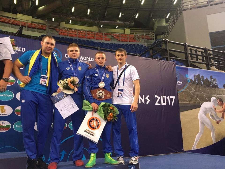 Триумф Украины на первенстве мира по греко-римской борьбе: наши спортсмены завоевали три золотые медали, "серебро" и "бронзу" - кадры