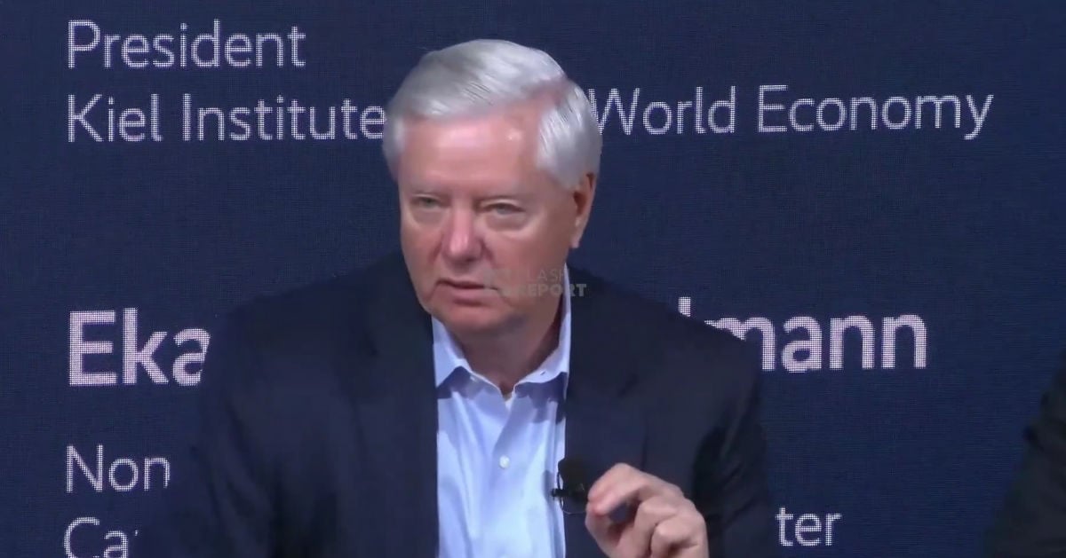 Сенатор Грэм предложил дать Путину медаль: "Он не остановится, пока его не остановят"