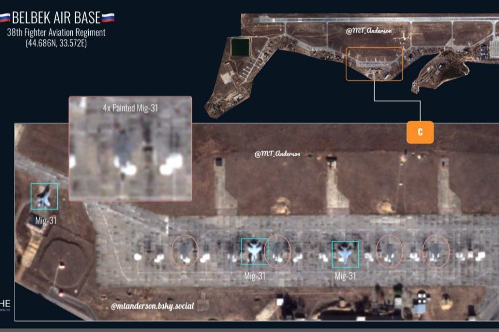 Рисовальные войска РФ добрались до Крыма: на аэродроме Бельбек обнаружены 4 фейковых МиГ-31