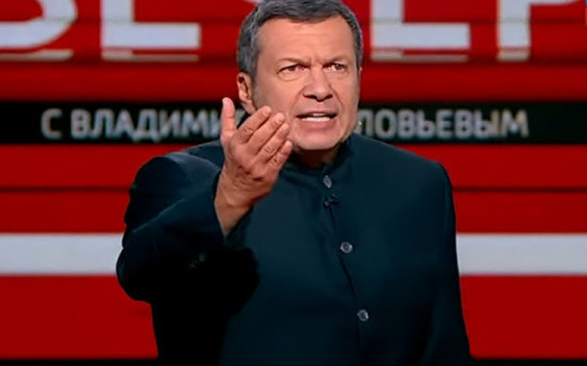 Соловьев и Корнилов публично оскорбили Зеленского: "Можно колпак с колокольчиками надеть"