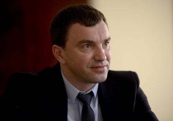 Партия Яценюка готова отозвать свой законопроект об отмене внеблокового статуса Украины